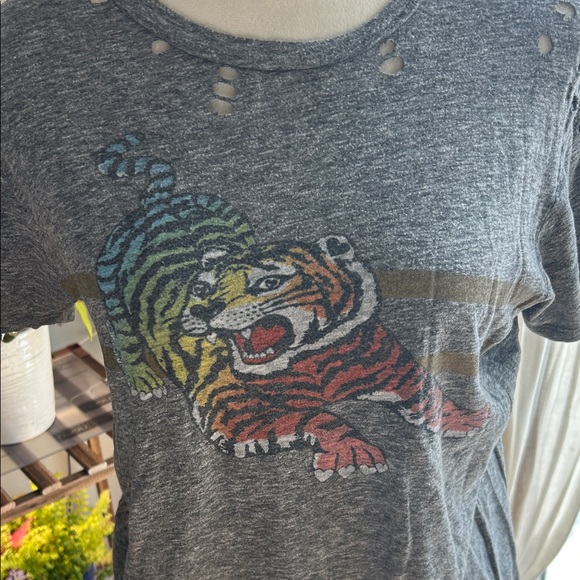 Lauren Moshi Gray Multicolor Tiger Tee - Picture 3 of 7